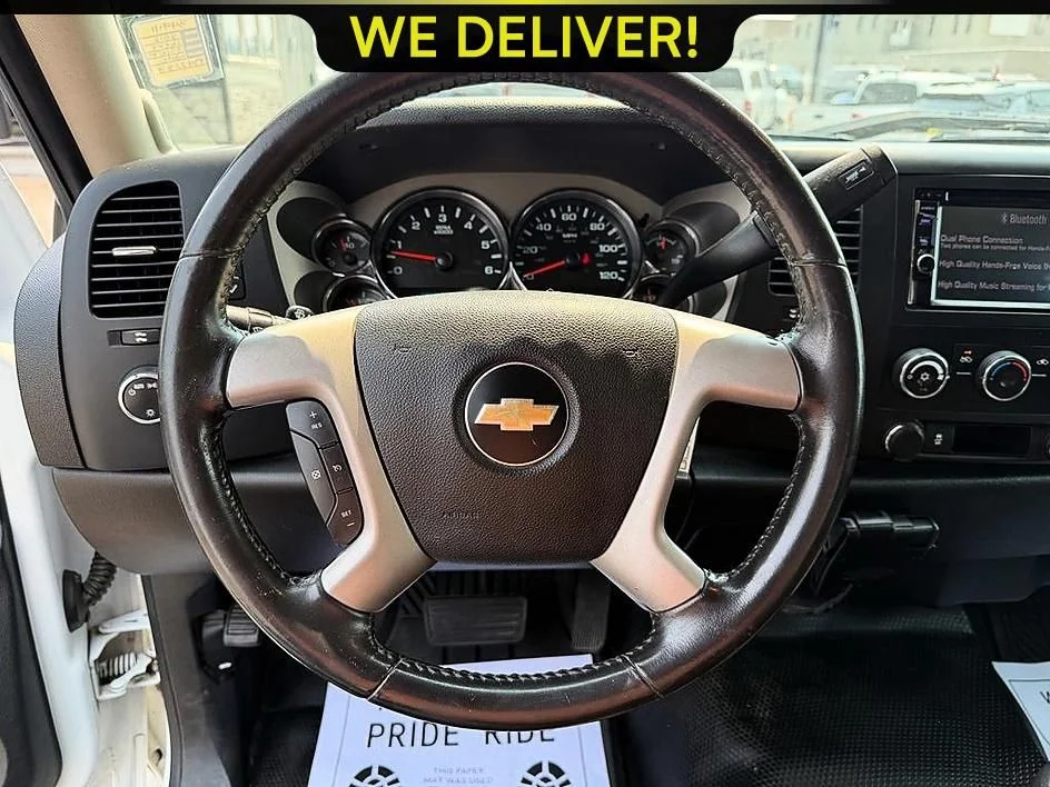 Used 2012 White Chevrolet LT image 12