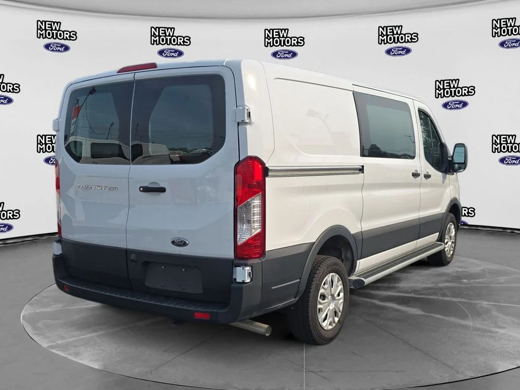 Used 2024 Oxford White Ford Base image 4