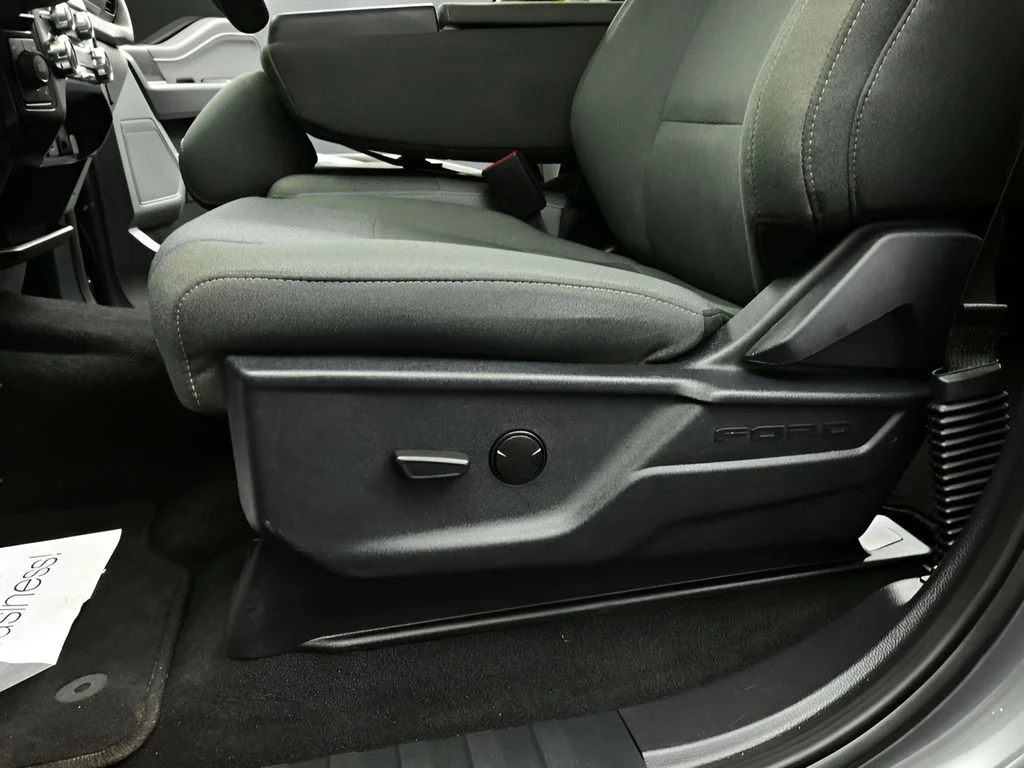 Used 2025 Carbonized Grey Metallic Ford XLT image 18