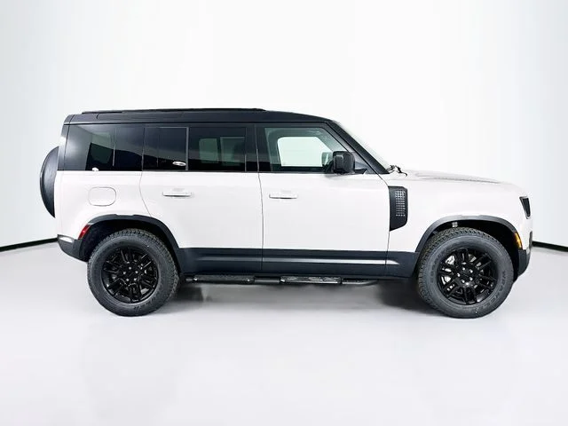 Certified Used 2026 Borasco Grey Land Rover S image 4