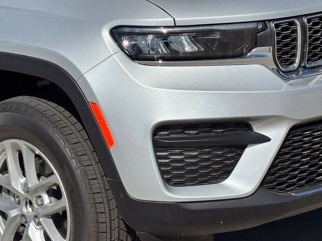 New 2026 Silver Jeep Laredo X image 8