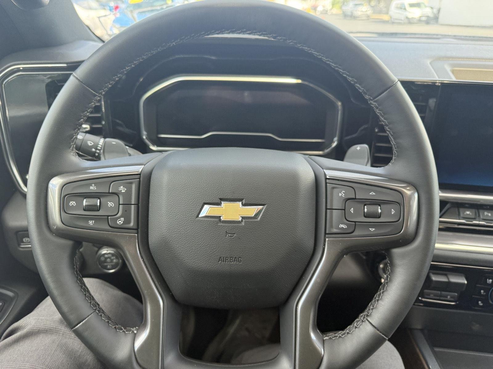 Used 2024 Black Chevrolet High Country image 11