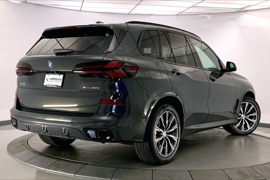 Certified Used 2026 Dravit Grey Metallic BMW  image 12