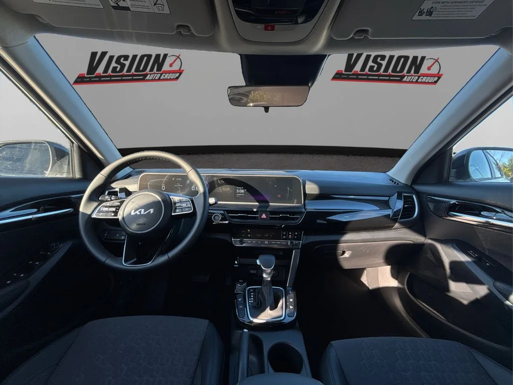 2025 Kia Seltos S - Photo 17