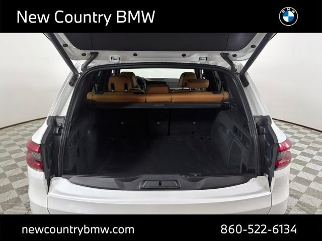 Used 2021 Mineral White Metallic BMW xDrive40i image 6