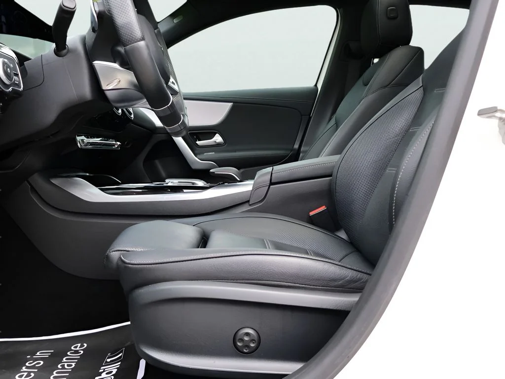 Used 2020 Polar White Mercedes-Benz Base image 41