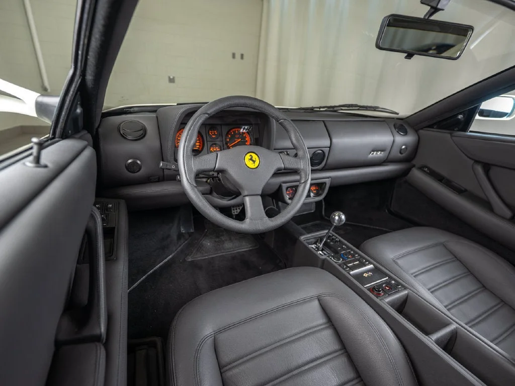 Used 1995 Bianco Avus Ferrari Testarossa image 22