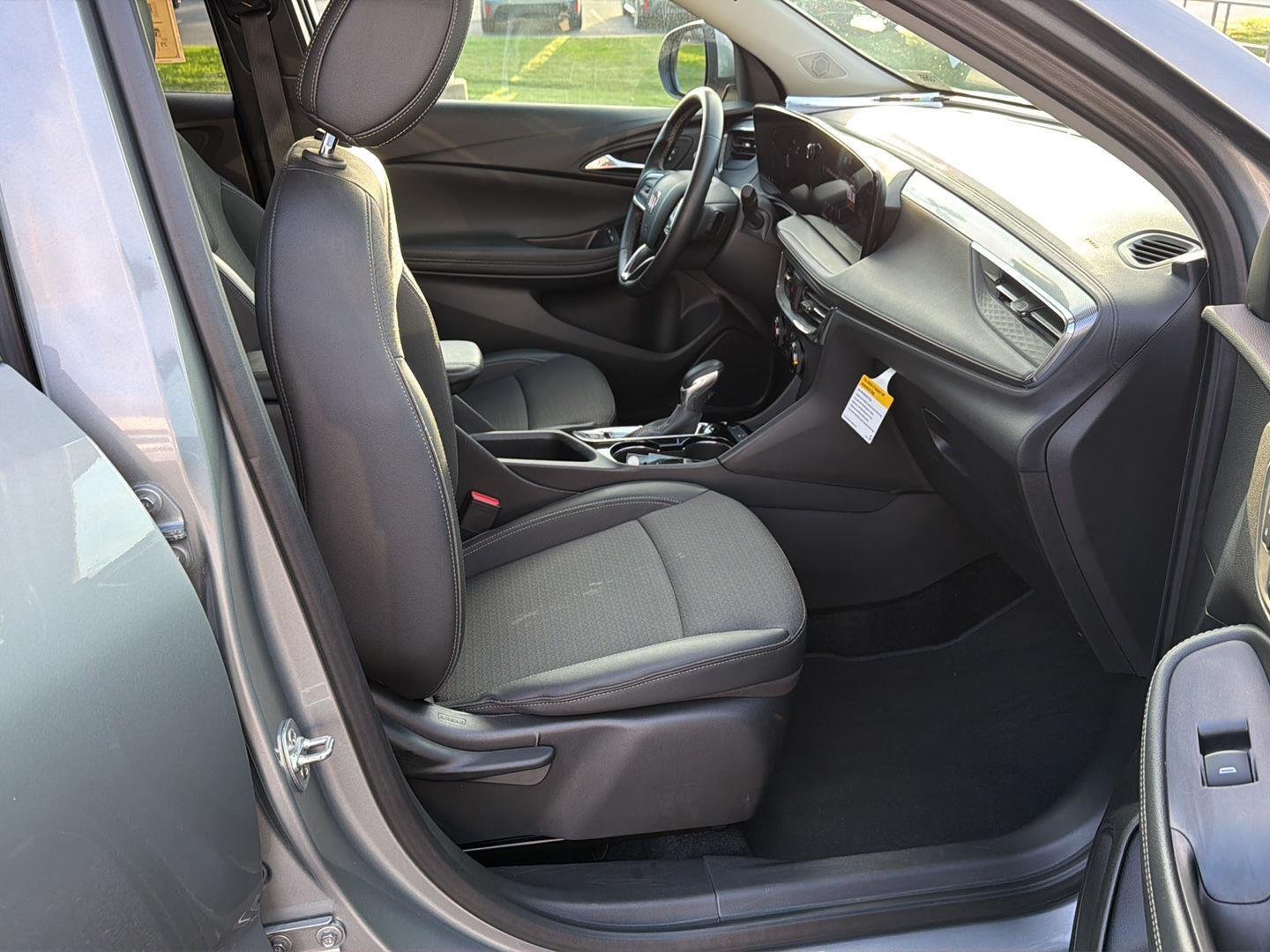 2025 Buick Encore GX Preferred - Photo 13