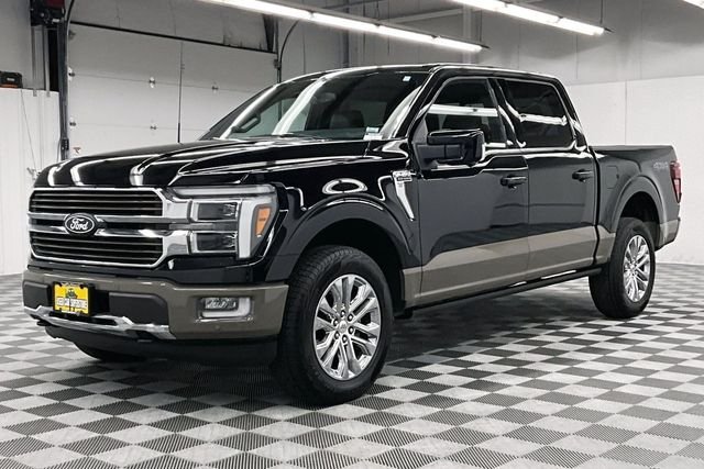 Used 2025 Agate Black Metallic Ford King Ranch image 13