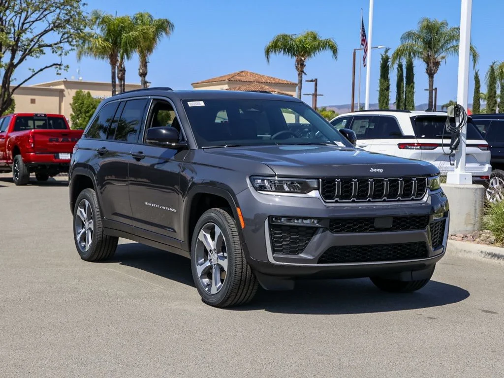 New 2026 Baltic Gray Metallic Clear-Coat Exterior Paint Jeep Limited image 1