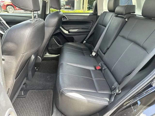 Used 2018 Black Subaru 2.5i Touring image 23