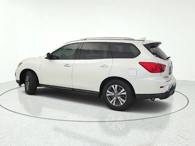 Used 2019 White Nissan SL image 3