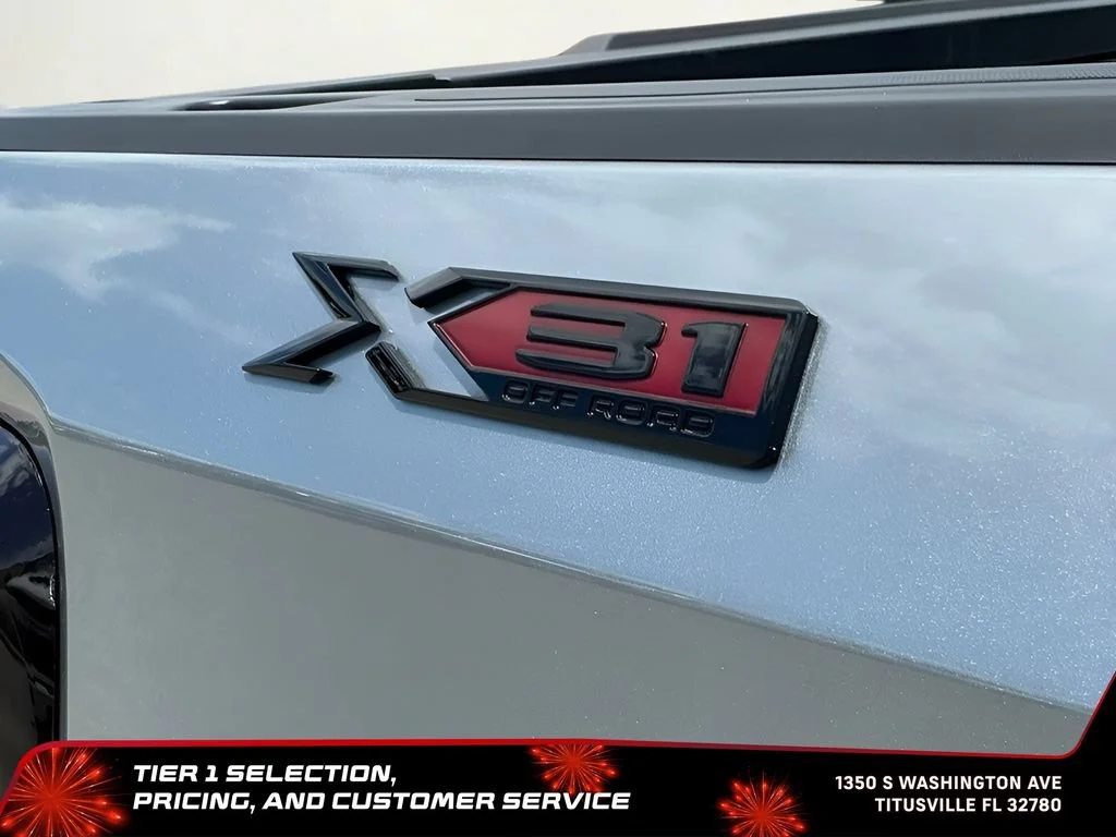 New 2026 Sterling Metallic GMC Elevation image 37
