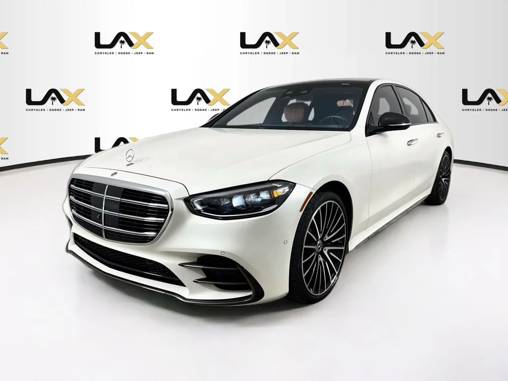 Used 2023 White Mercedes-Benz S 580 image 3