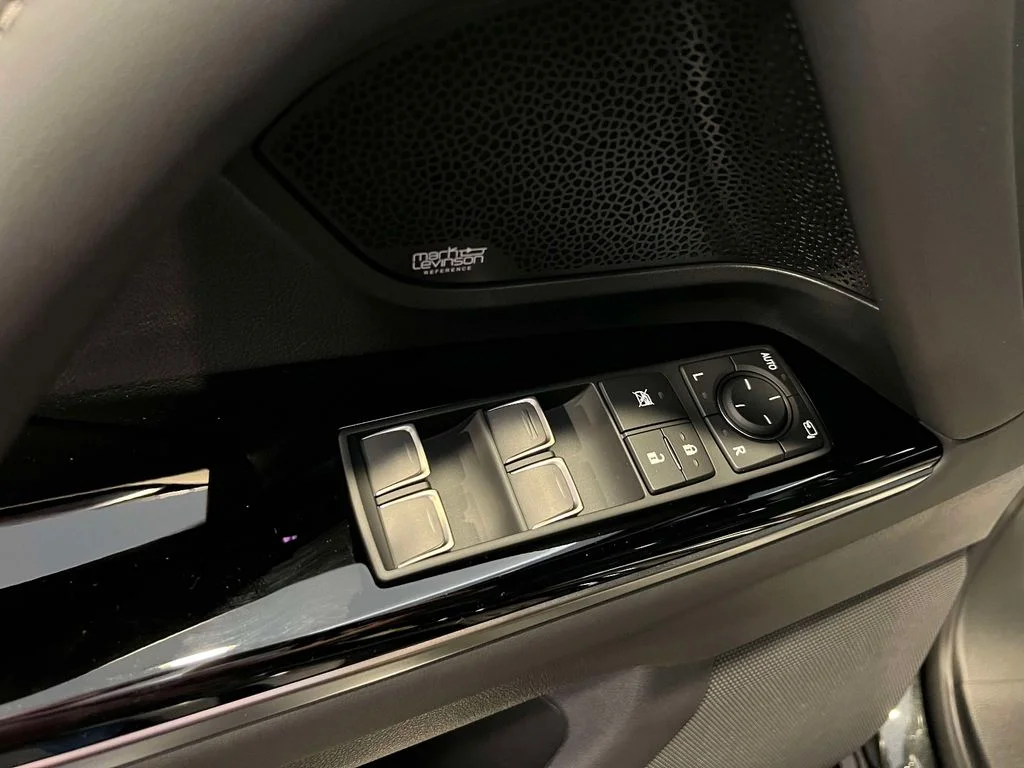 2026 Lexus LX 700h Luxury - Photo 16