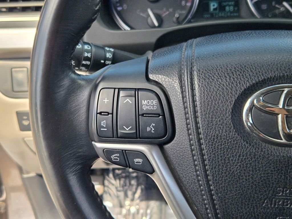 2015 Toyota Highlander LE Plus - Photo 39