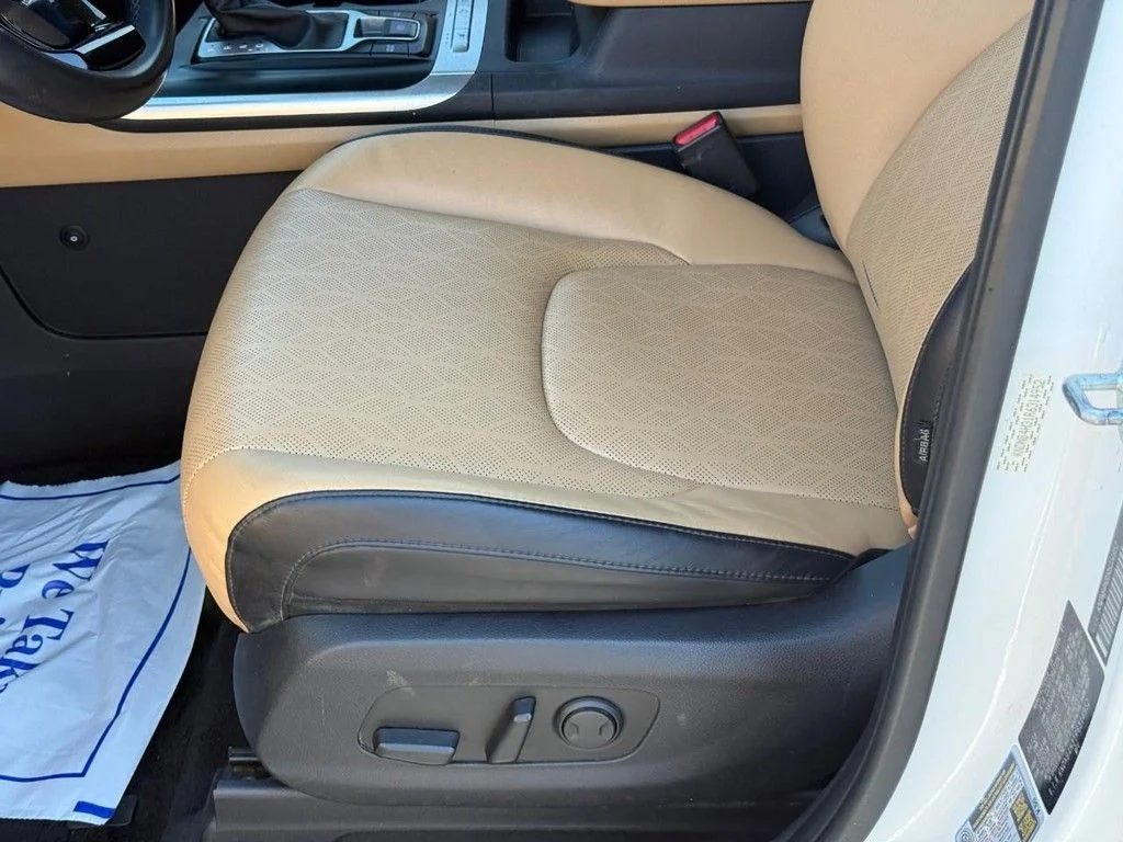 Used 2024 White Kia LX image 17