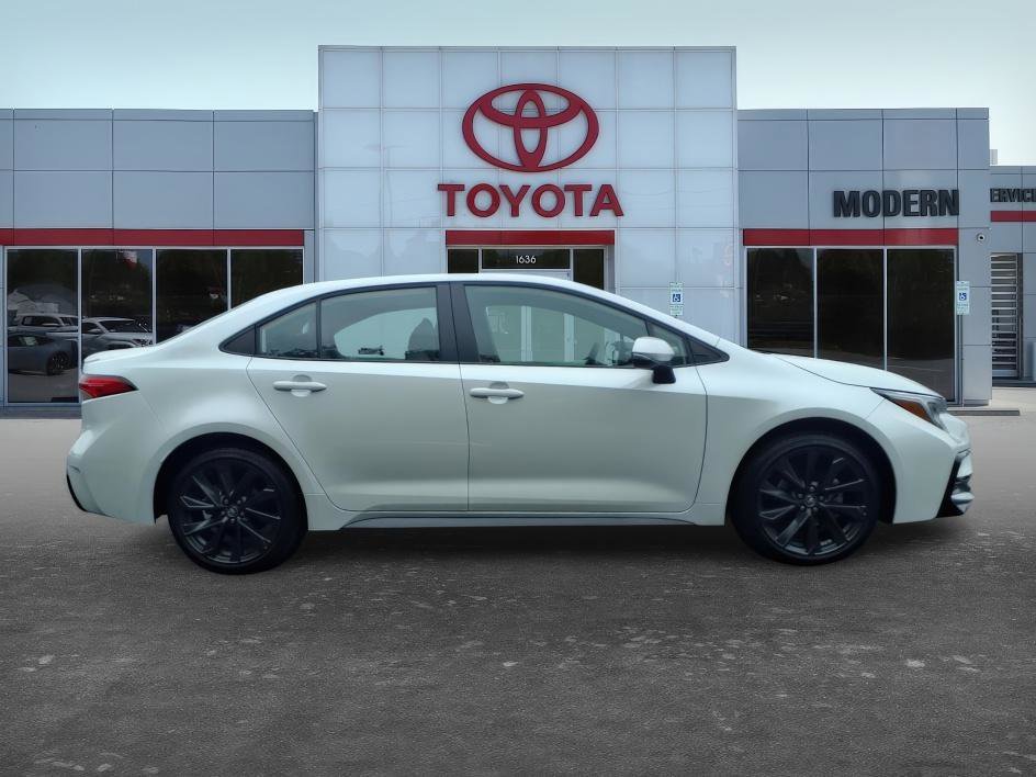 Used 2026 Wind Chill Pearl Toyota SE image 7