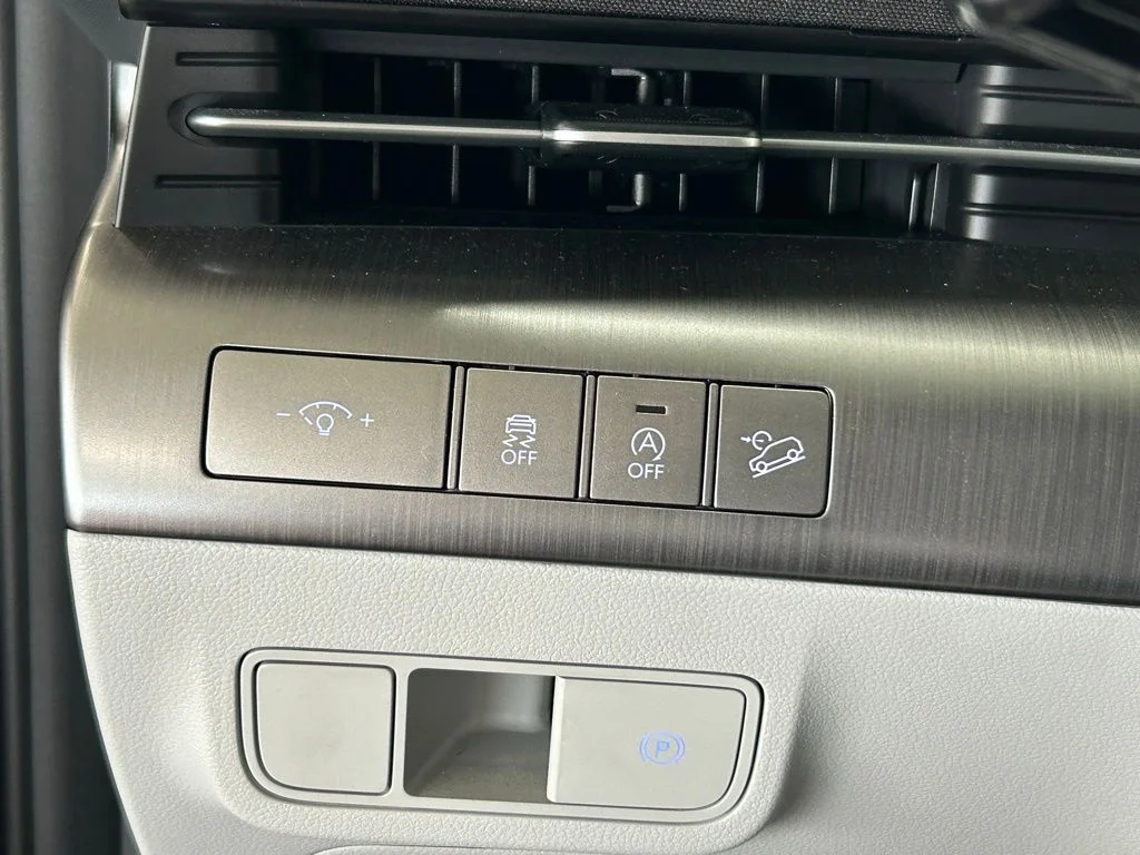 Used 2024 Denim Blue Pearl Hyundai SE image 37