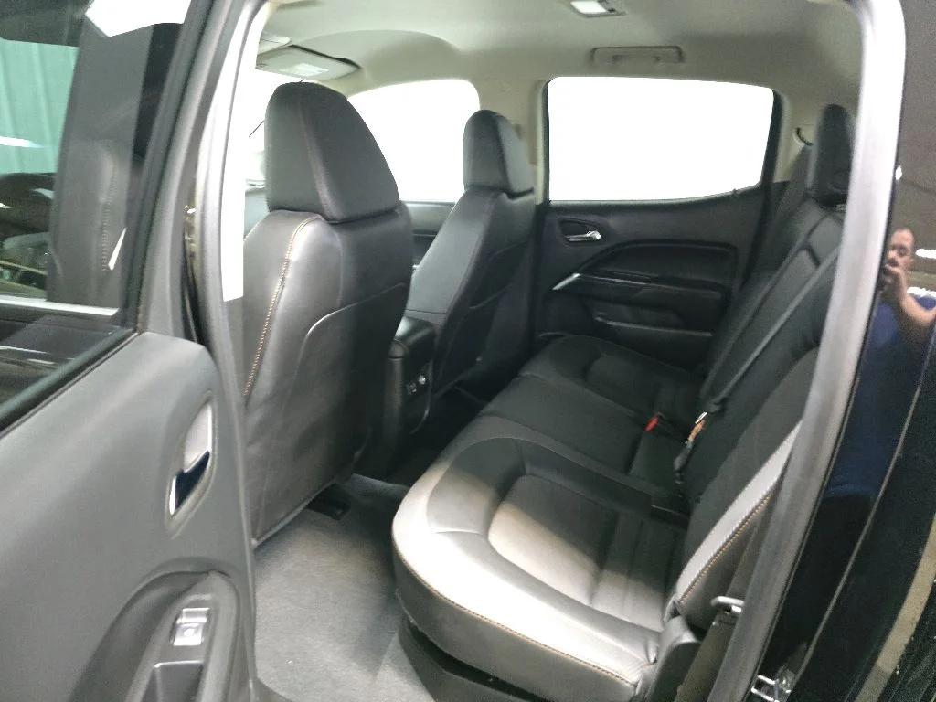 Used 2022 Black GMC AT4 w/Cloth image 29