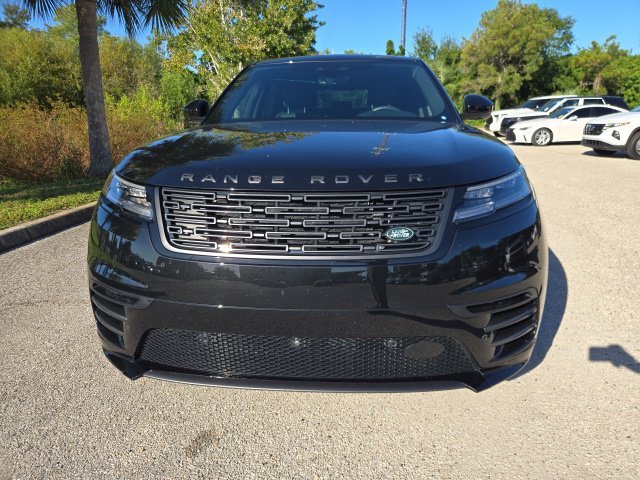 Used 2026 Santorini Black Metallic Land Rover Dynamic SE image 7