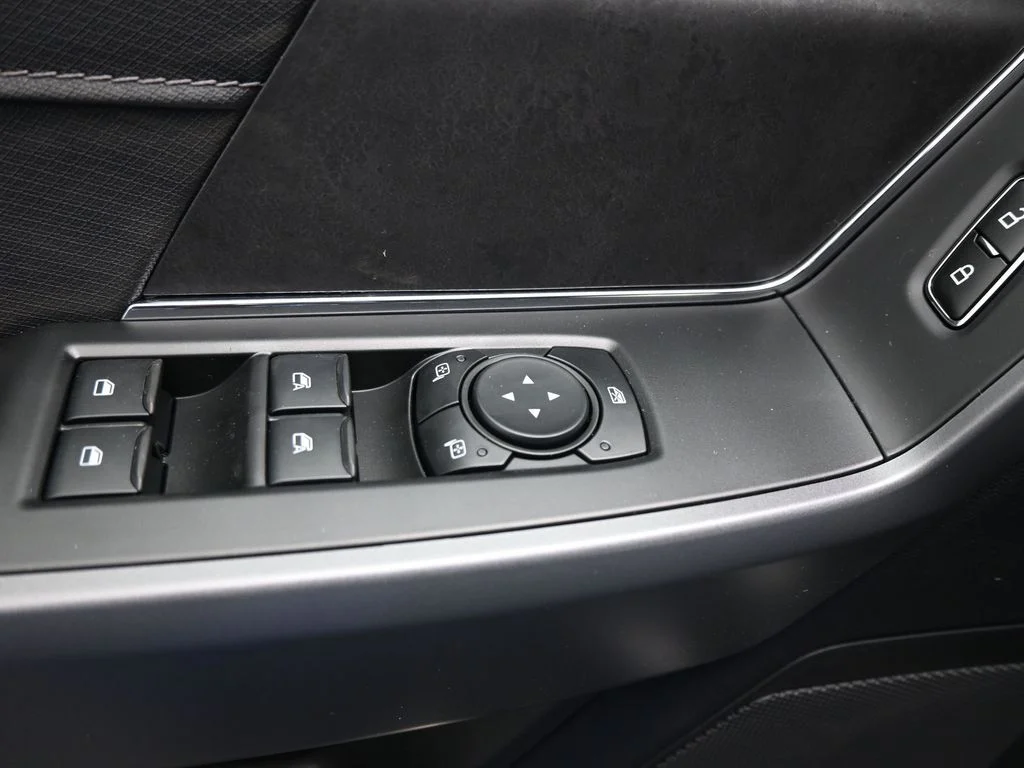New 2026 Agate Black Metallic Ford XLT image 11