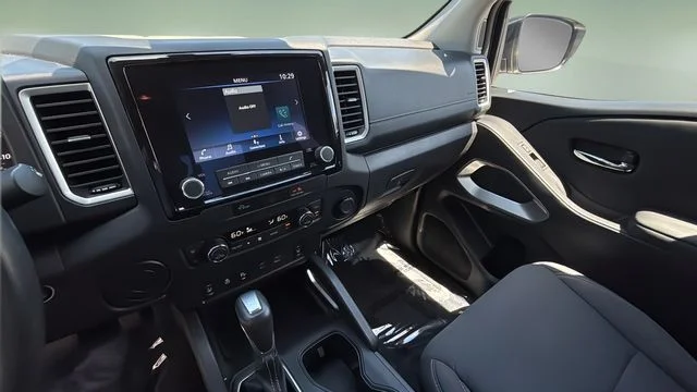 2024 Nissan Frontier SV - Photo 25