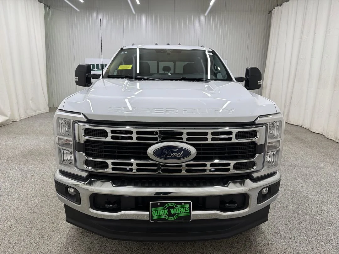 New 2026 Oxford White Ford F-250® XLT image 2