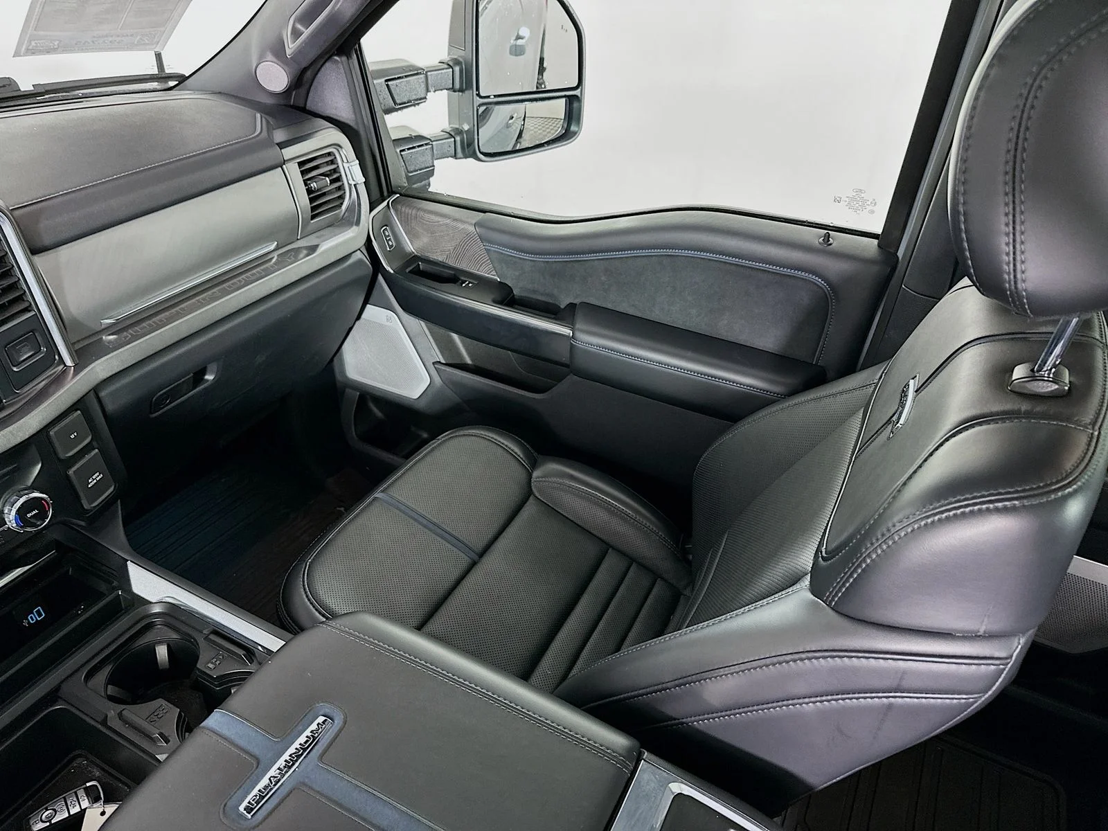 Used 2025 Gray Ford Platinum image 26