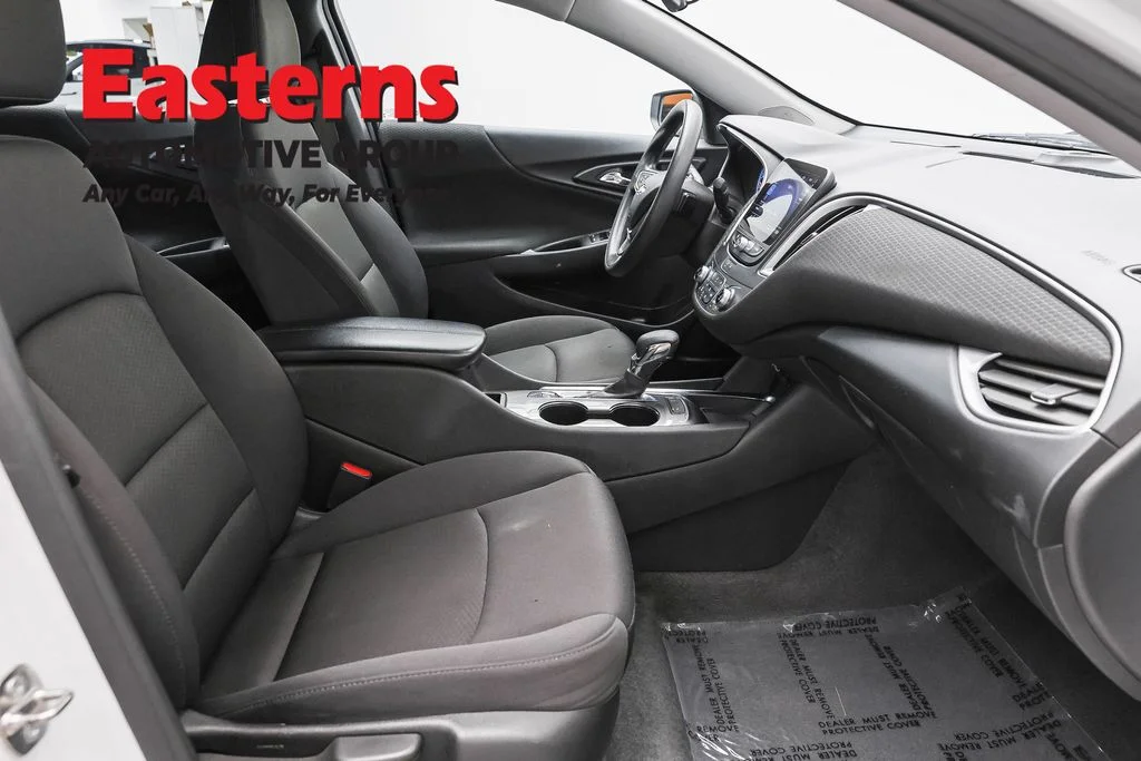 Used 2024 White Chevrolet LT image 24
