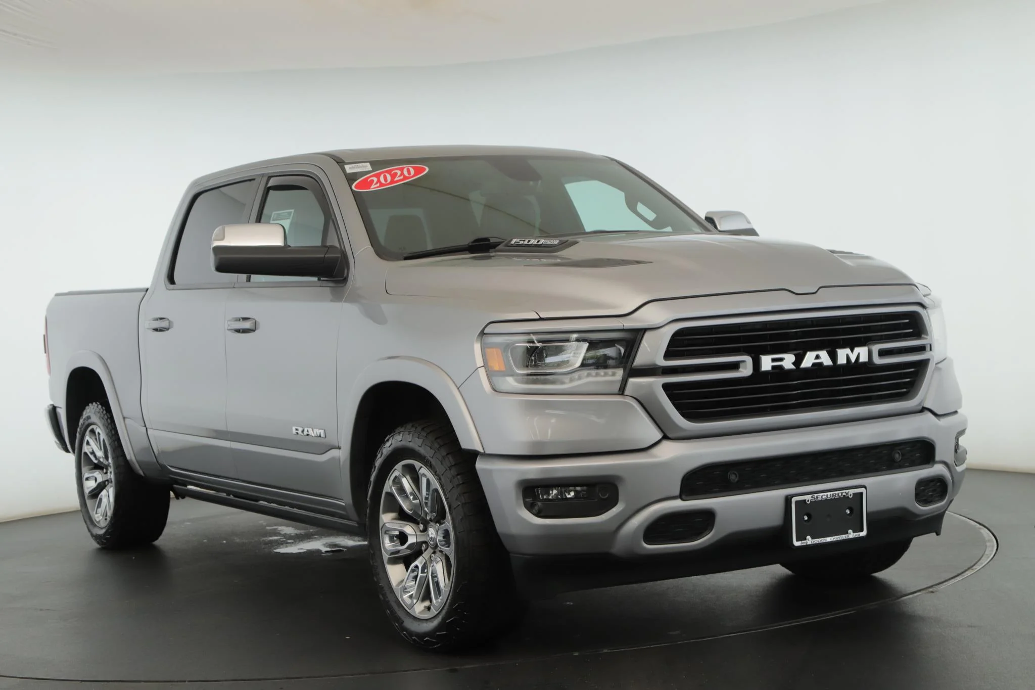 2020 RAM 1500 Laramie 4x4 Crew Cab 5'7's photo