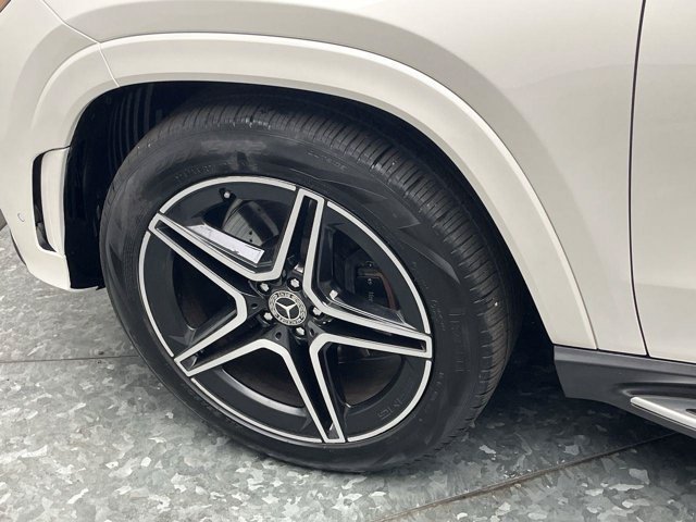 Used 2023 White Mercedes-Benz GLS 450 image 38