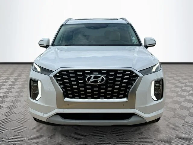 Used 2021 White Hyundai Limited image 2