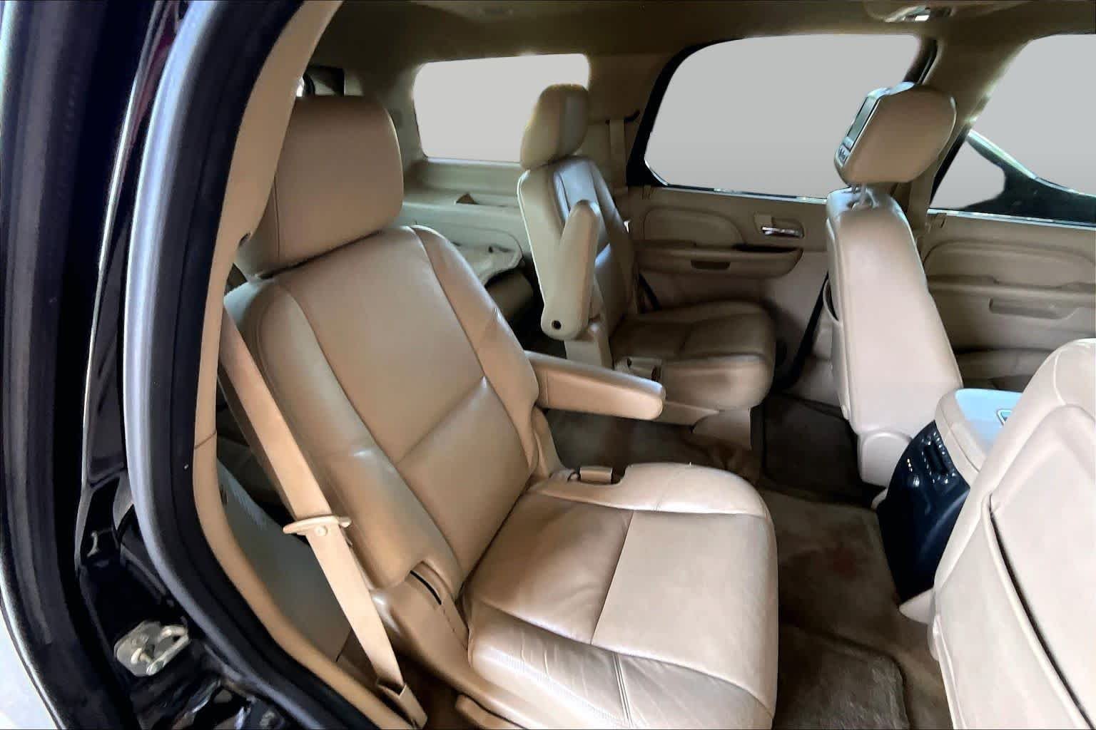 Used 2013 Black Raven Cadillac Luxury image 19