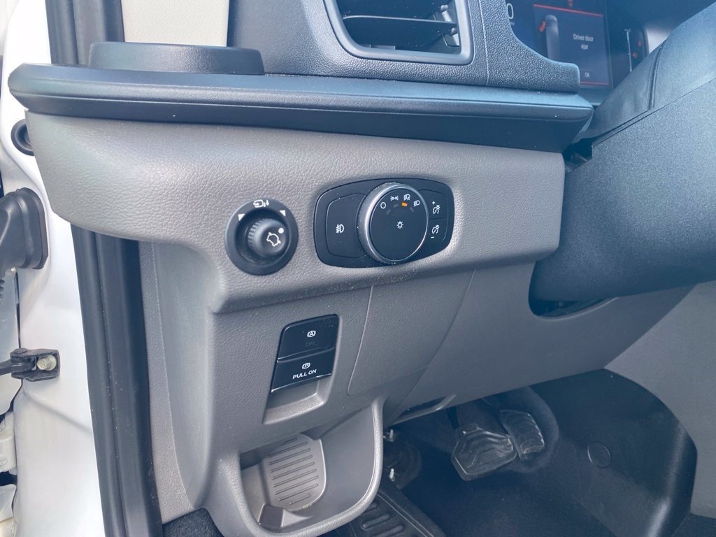 Used 2026 Oxford White Ford XLT image 15
