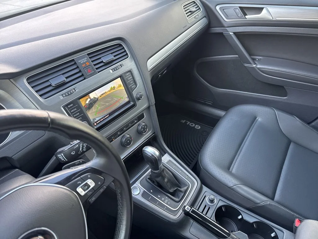 Used 2016 Gray Volkswagen SE image 19