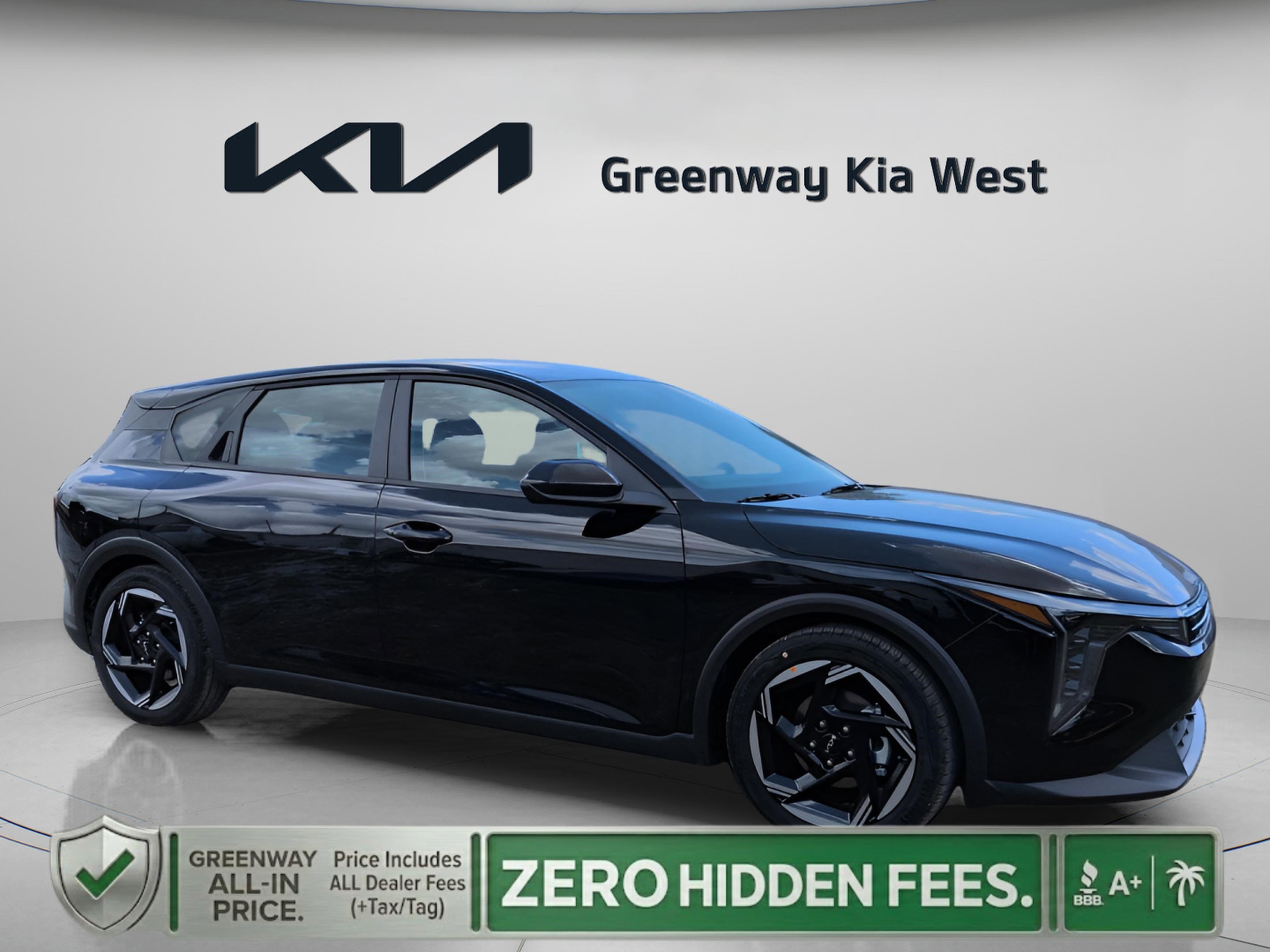 2026 Kia K4 EX AT Hatchback's photo