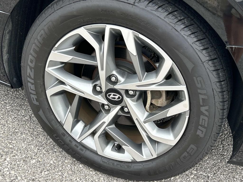 Certified Used 2023 Onyx Black Hyundai SEL image 12