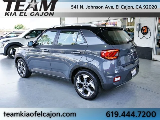 Used 2024 Gray Hyundai Limited image 7