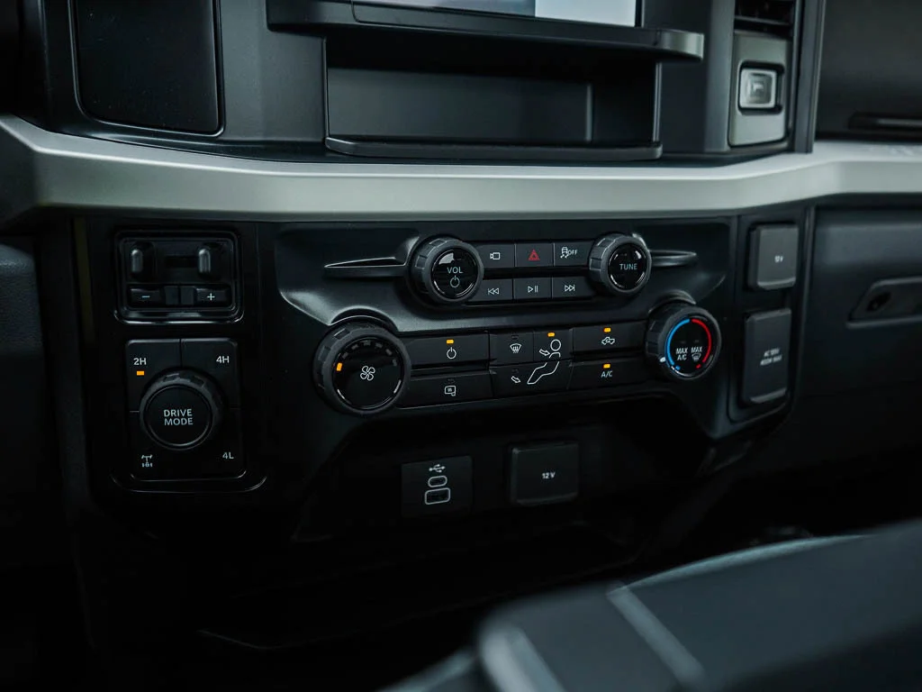 New 2026 Oxford White Ford F-350® XLT image 23
