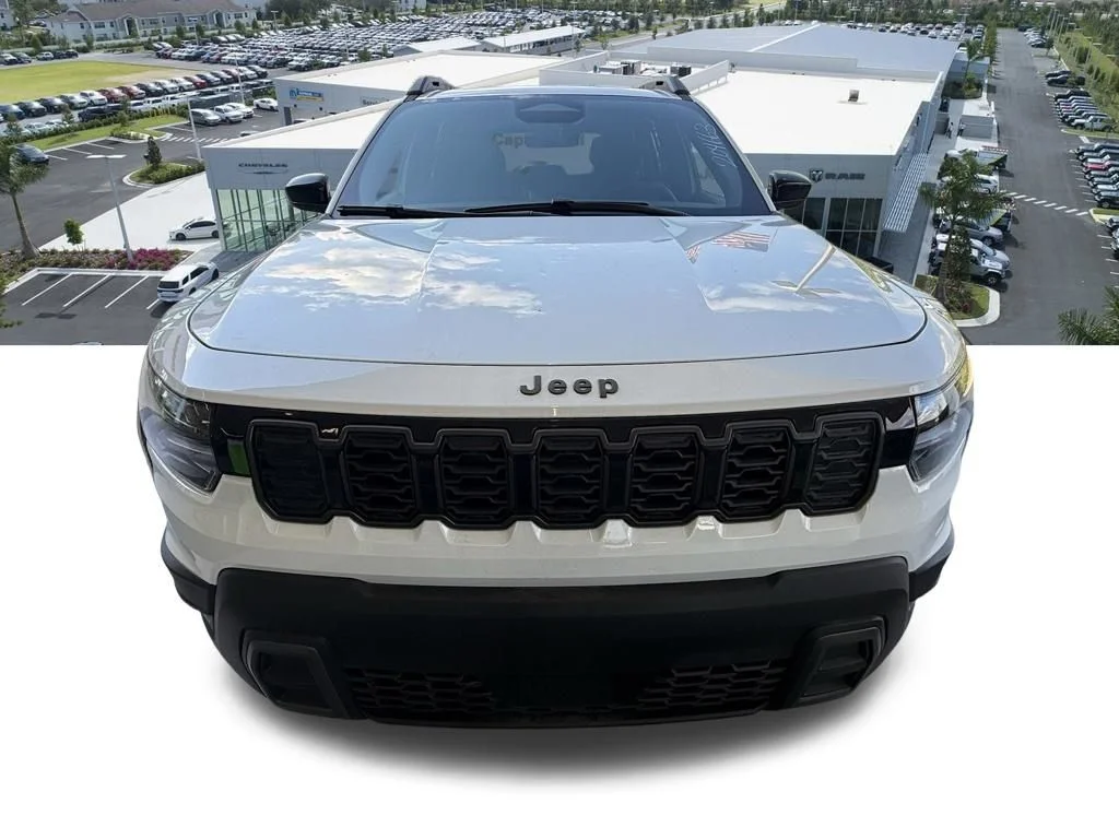 New 2026 Bright White Clear-Coat Exterior Paint Jeep Laredo image 9