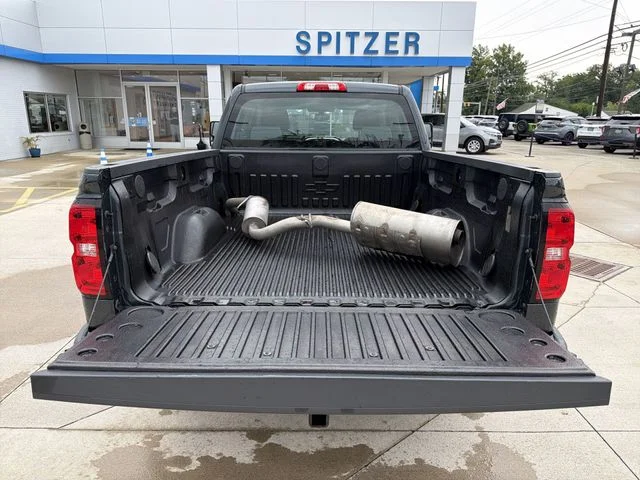 Used 2018 Gray Chevrolet LT image 24
