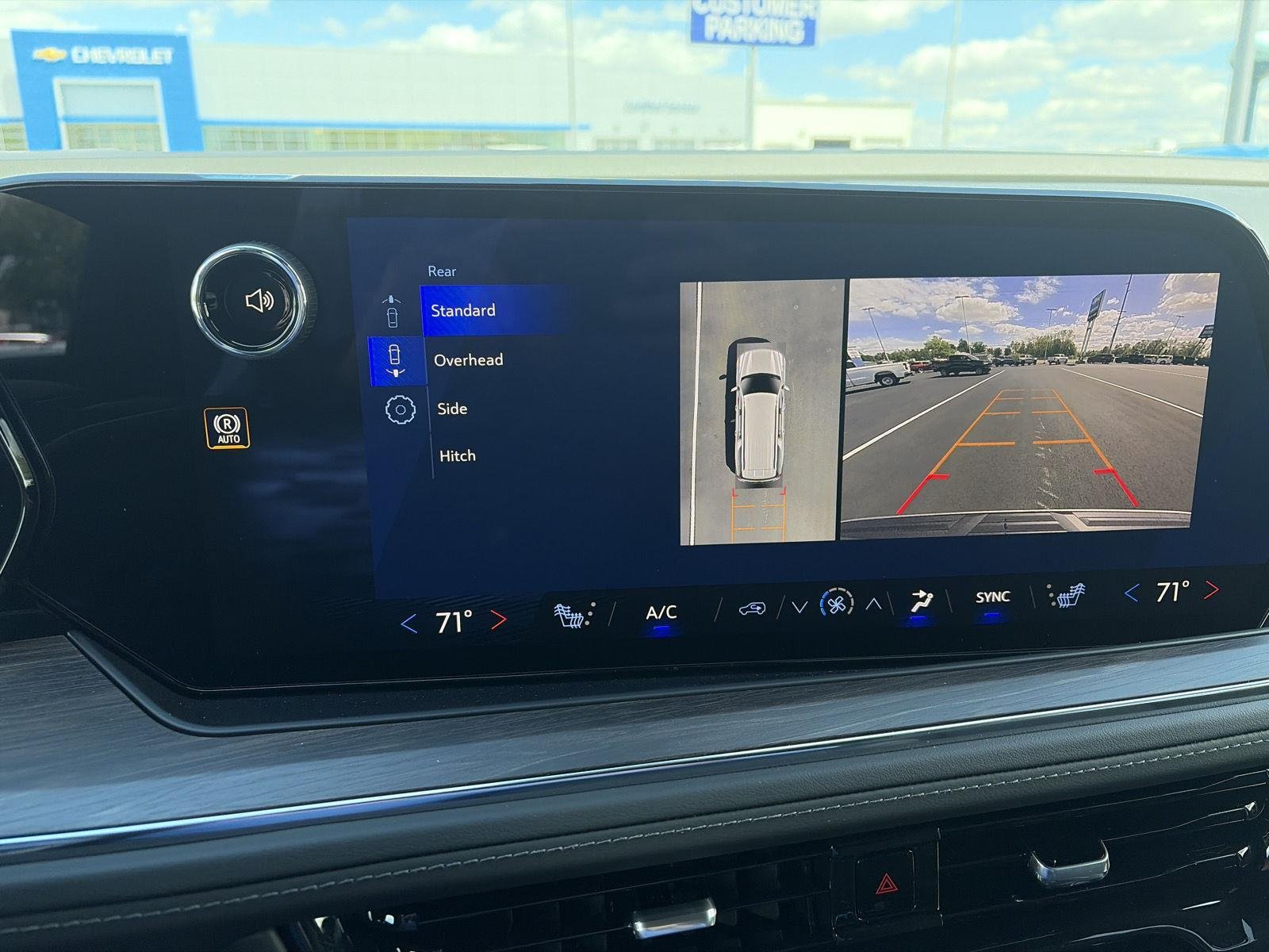 2026 Chevrolet Suburban LT - Photo 28