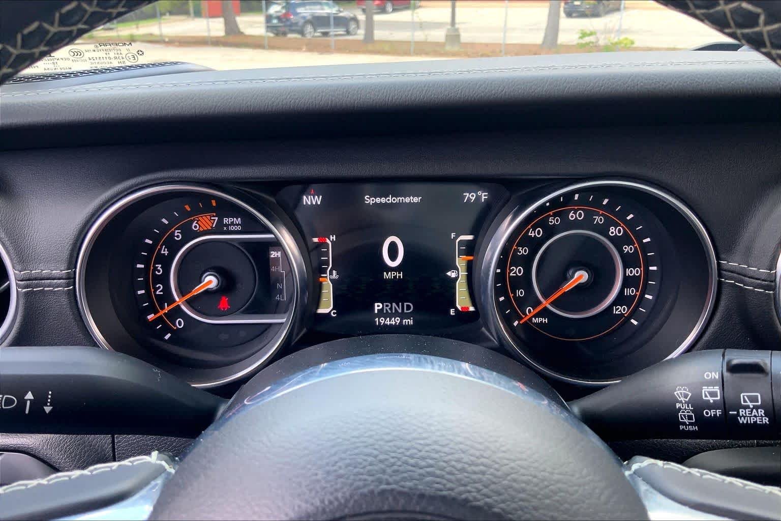 Used 2020 Ocean Blue Metallic Clearcoat Jeep Sahara image 26