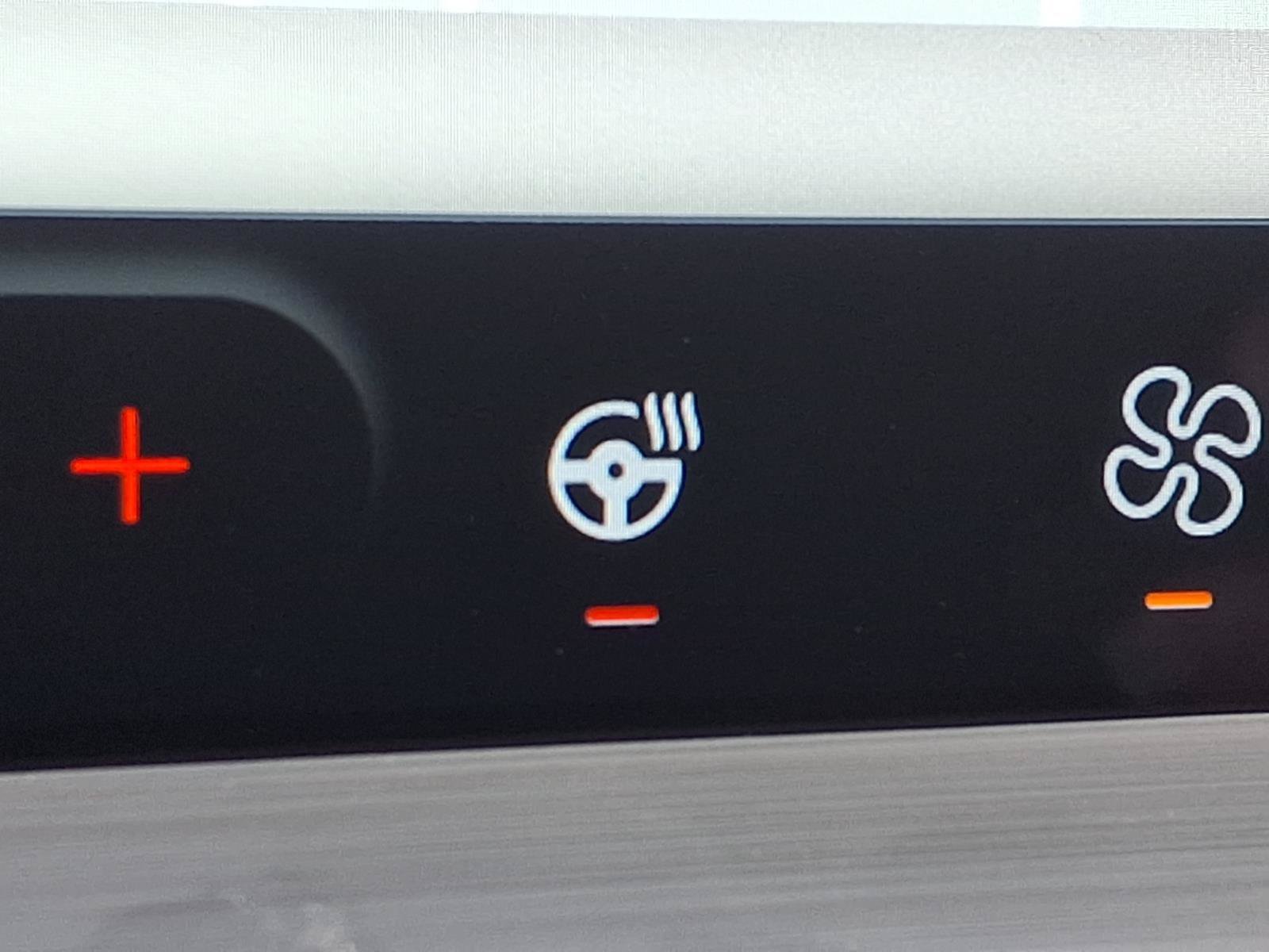 Used 2024 Agate Black Metallic Ford Platinum image 8