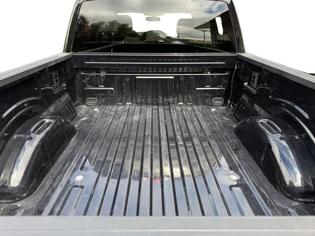 Used 2024 Agate Black Metallic Ford XLT image 18