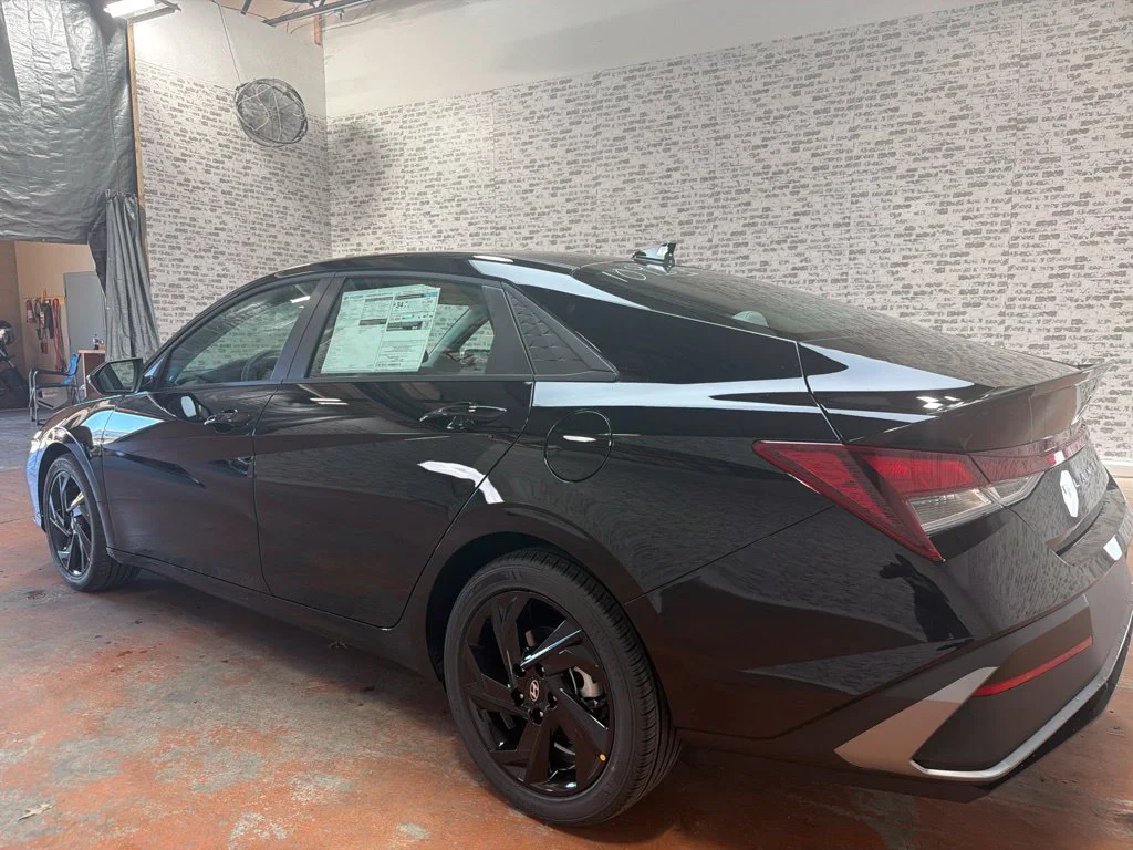 New 2026 Abyss Black Hyundai SEL Sport Plus image 5