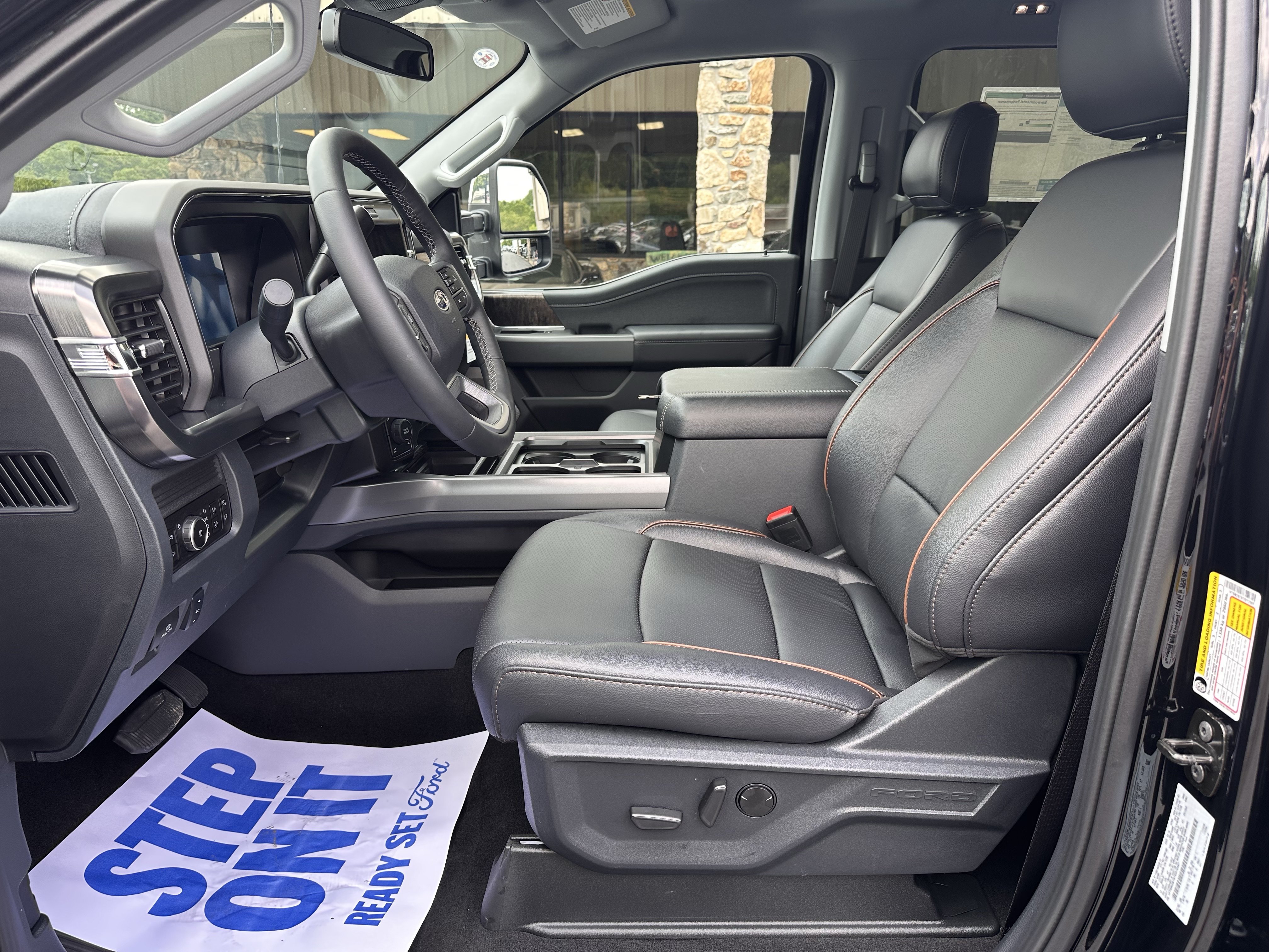 Used 2026 Agate Black Metallic Ford LARIAT image 11