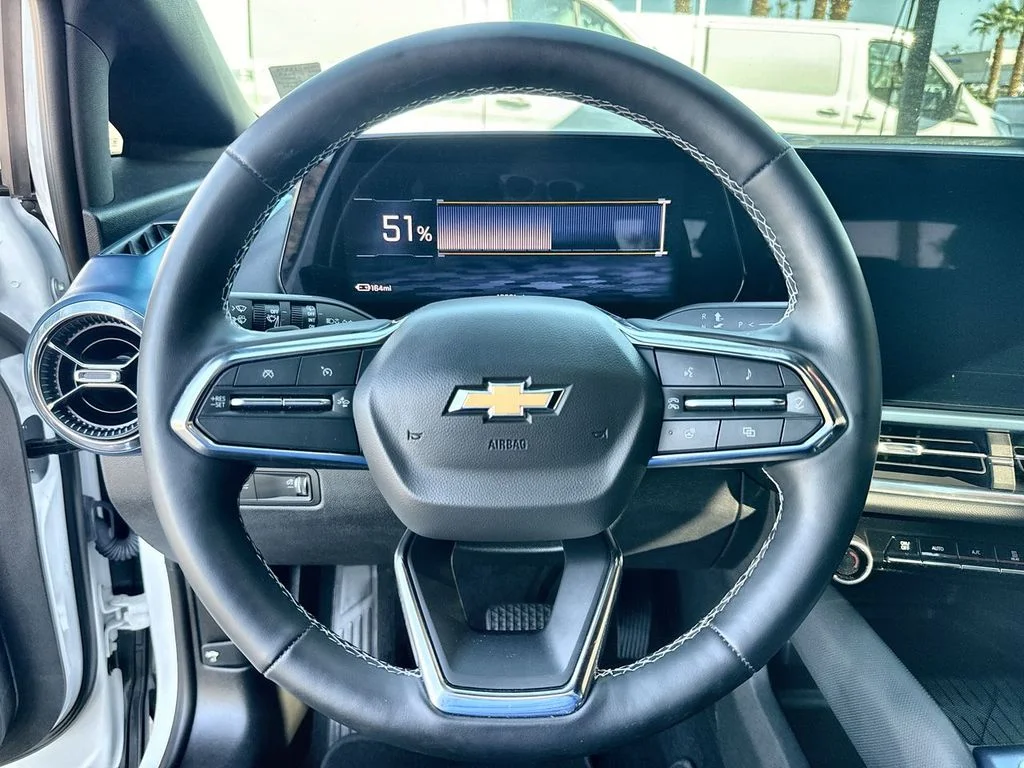 Used 2024 Summit White Chevrolet LT image 11