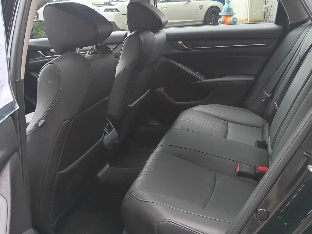 Used 2020  Honda EX-L image 16